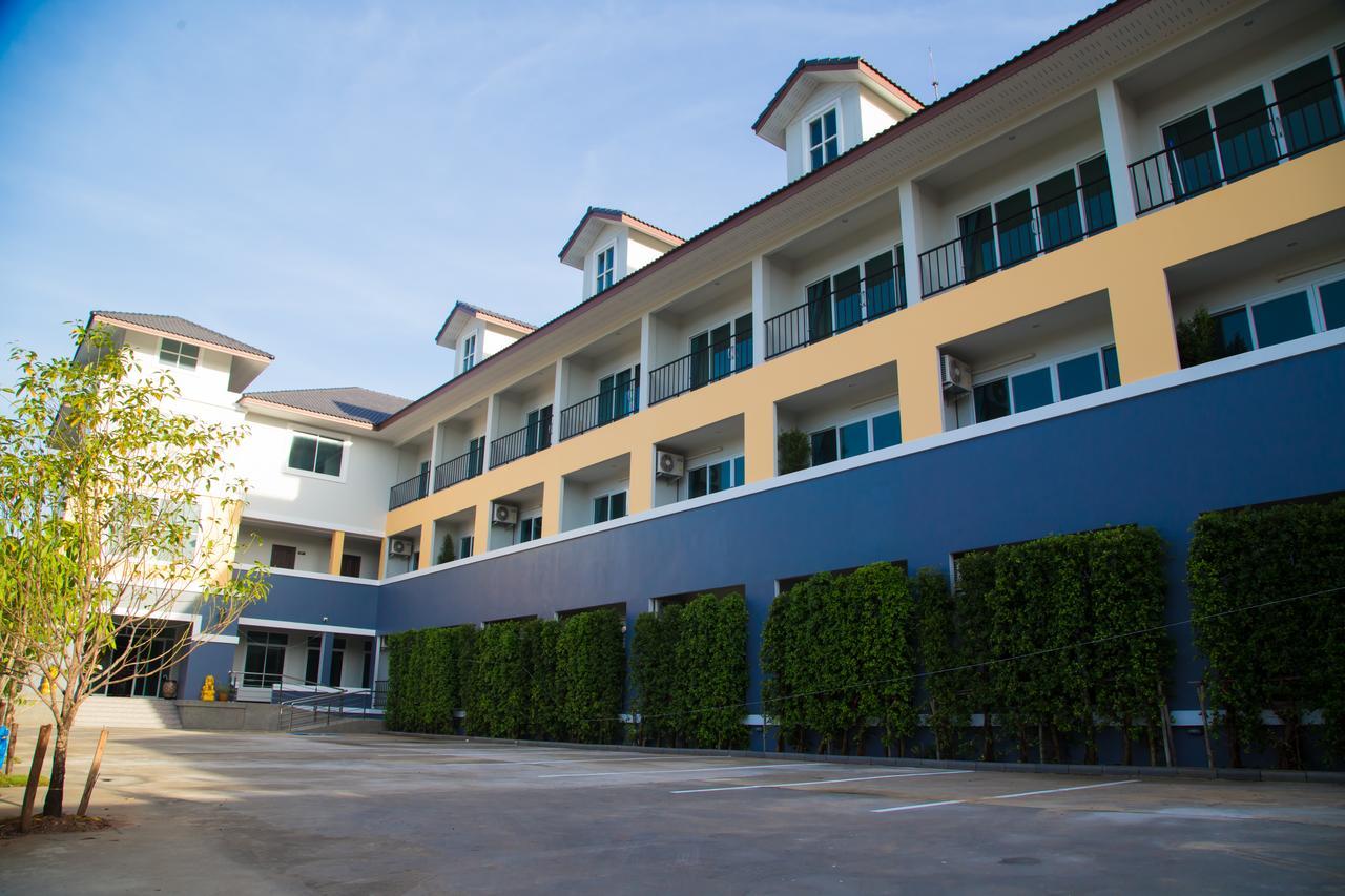 Sirin Boutique Hotel Nakhonratchasima Exterior photo